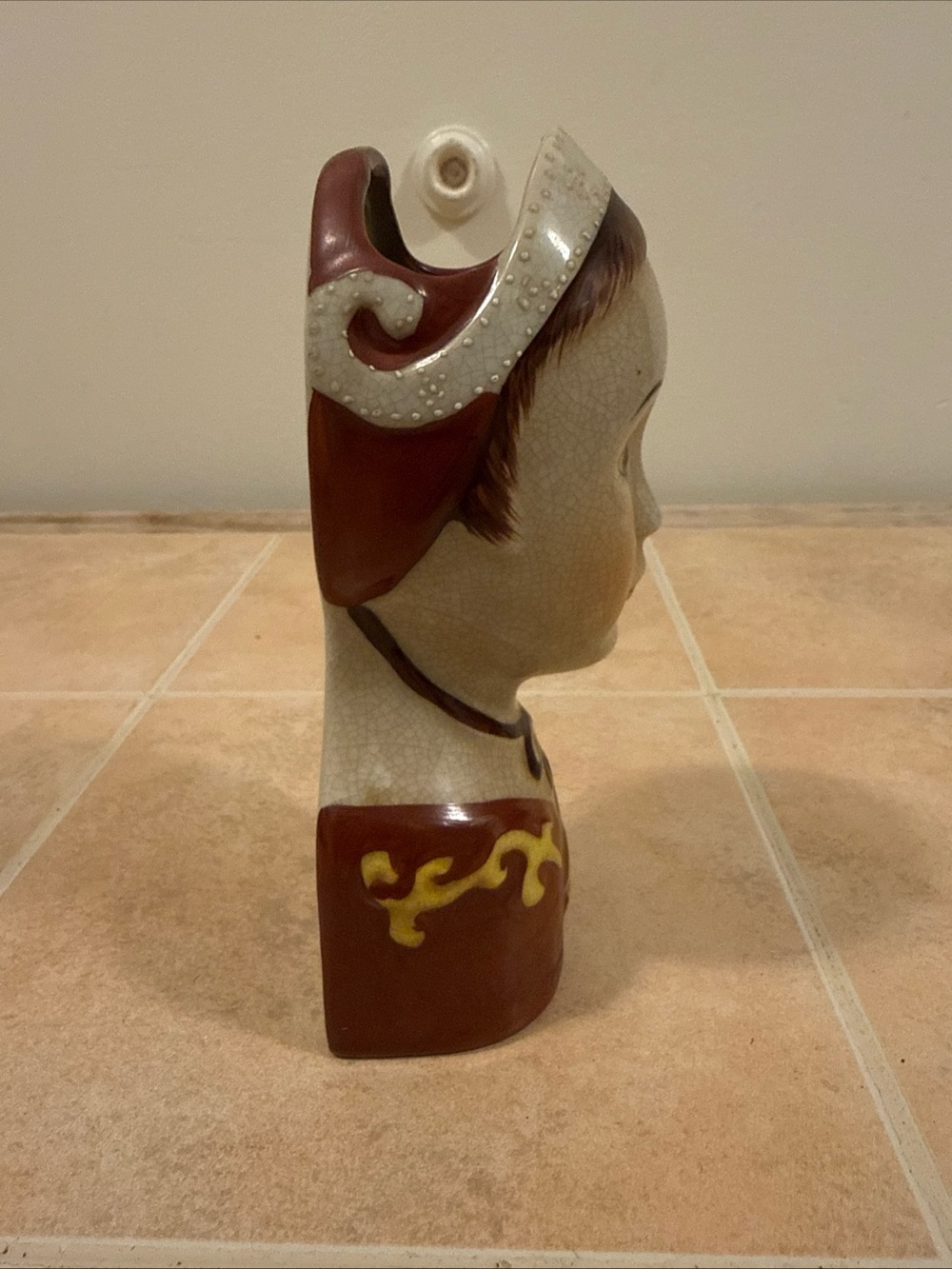 Scandivanian Mid Century Wall Pocket Ceramic Head Vase - Picture 3 of 9